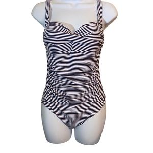 Lady swimsuit size 10